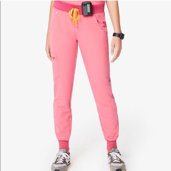 Limited edition figs Zamora scrub pants Med/Petite OBO - Picture 3 of 12